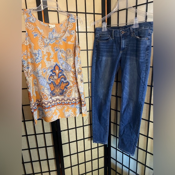 Lucky Brand Accessories - Two piece outfit including Lucky Brand jeans and Lucy & Laura’s tank top